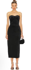 The New Arrivals by likyaz Ozel Monique
Strapless Dress Black Sz 6
$1,380