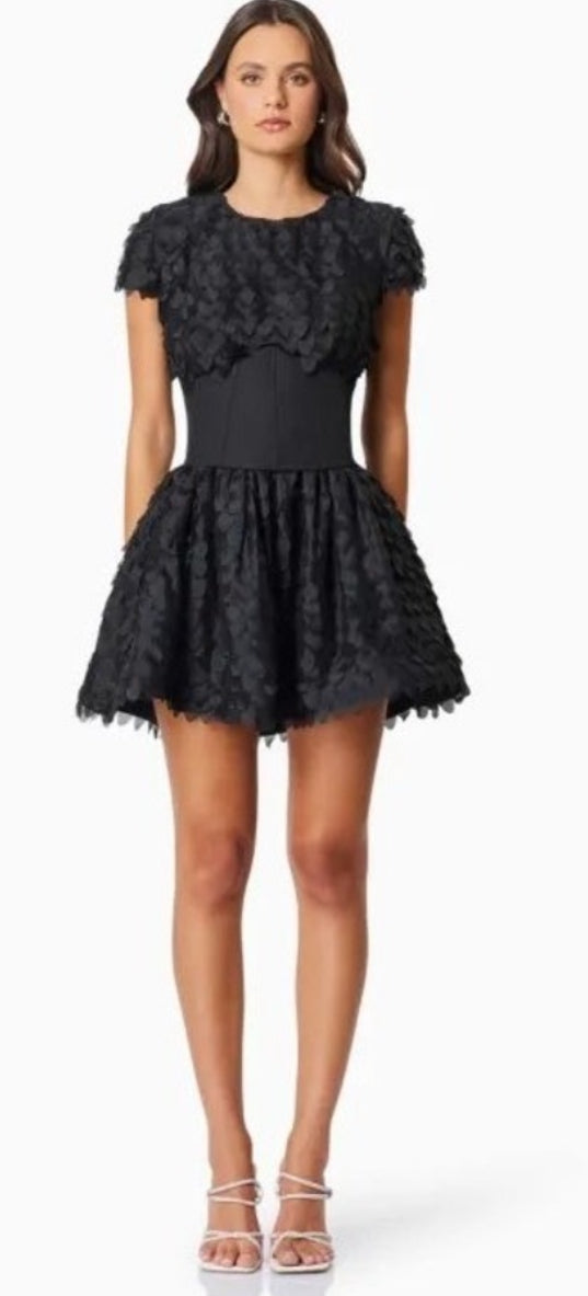 Elliatt Amberwing Petal Mini Dress
Black Corset Belt Sz Small $358