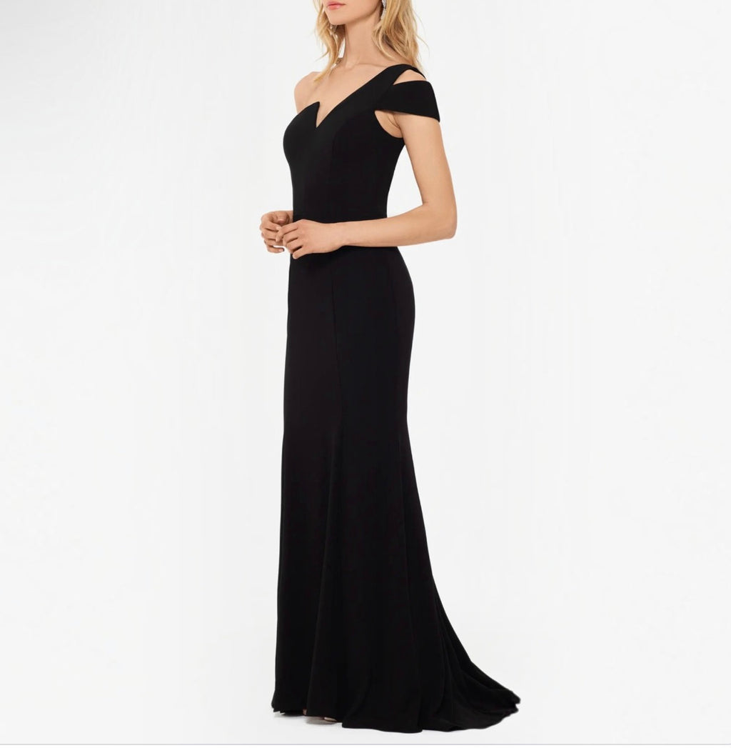 BETSY & ADAM One-Shoulder Scuba Crepe Black Gown Size 4