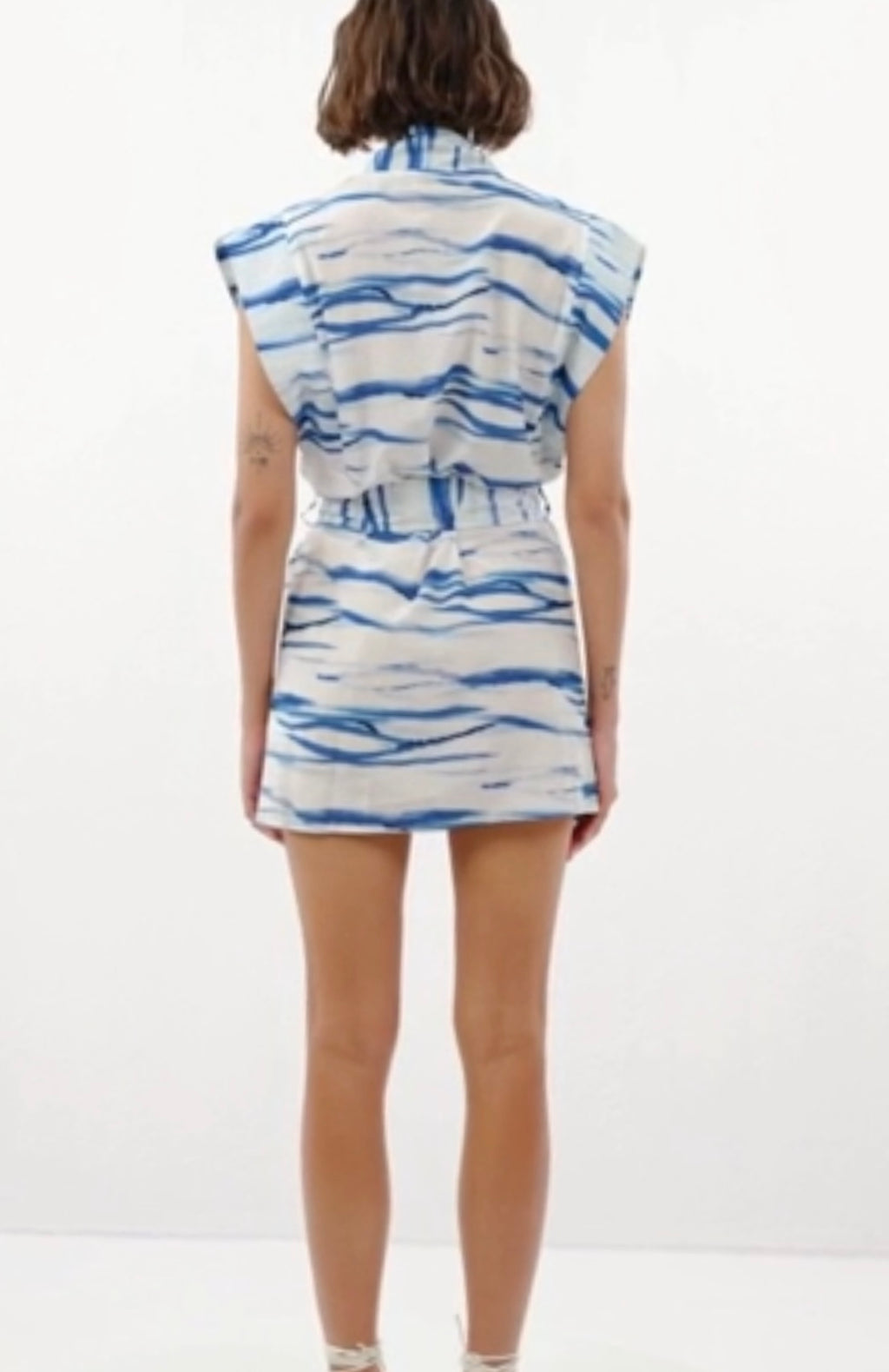 MY BEACHY SIDE
Janis BELTED TUNIC white & Blue One Size $405