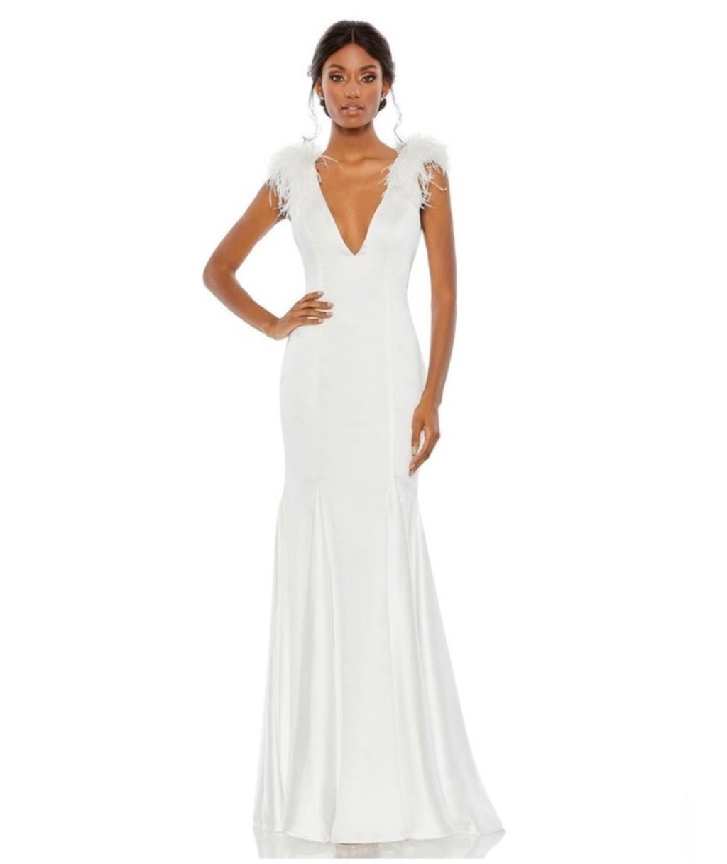 Mac Duggal #68137 Satin Feather Shoulder V-Neck Gown in White Sz 4 $798