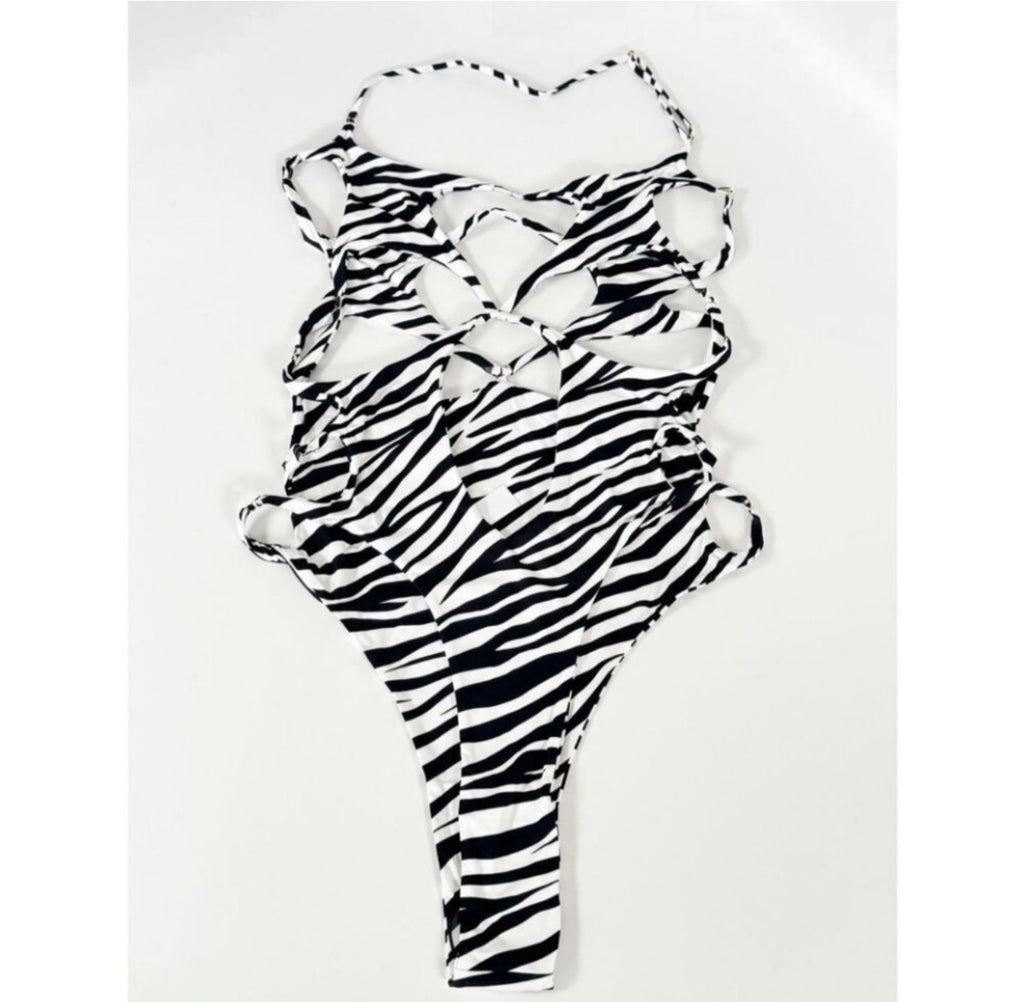 Monica Hansen Beachwear
Starlight Cut-Out One-Piece Animal
Zebra Print Sz Small $190