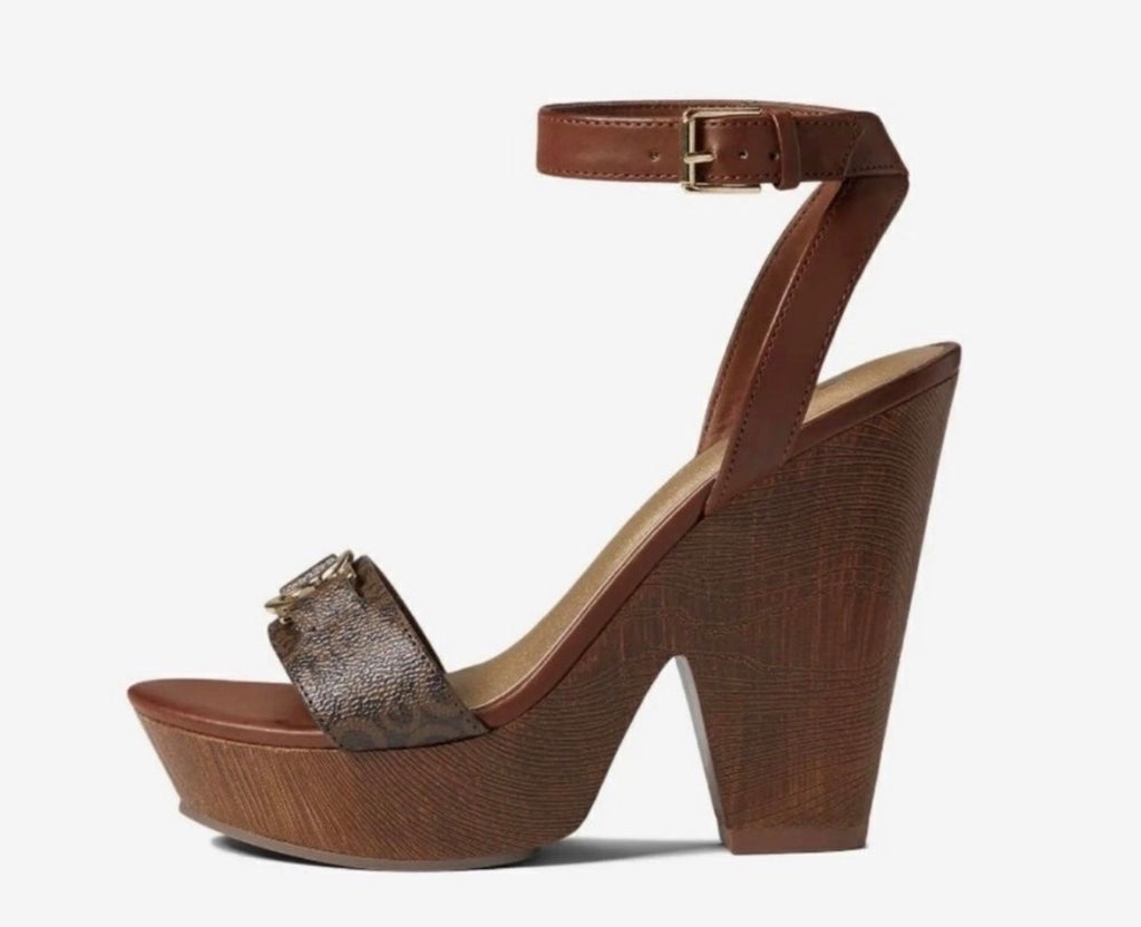 GBG Los Angeles by G by GUESS
Selah brown platform chunky sandals Sz 9 $70