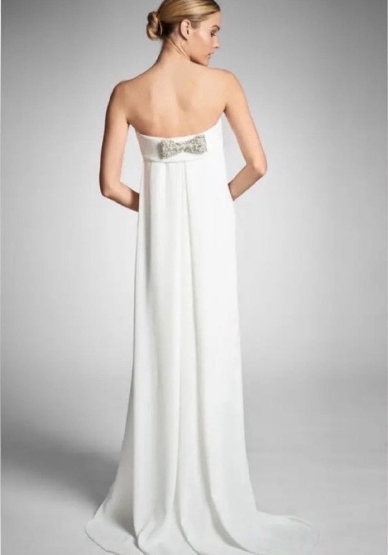 Sachin & Babi
Lourdes Strapless Beaded Bow
Gown Ivory Sz 10 $998