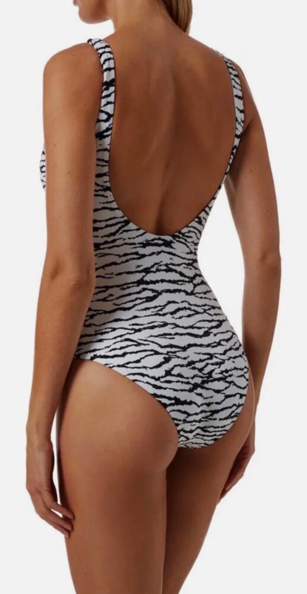 MELISSA ODABASH Croatia One
Piece In Tiger Sz 2 $253