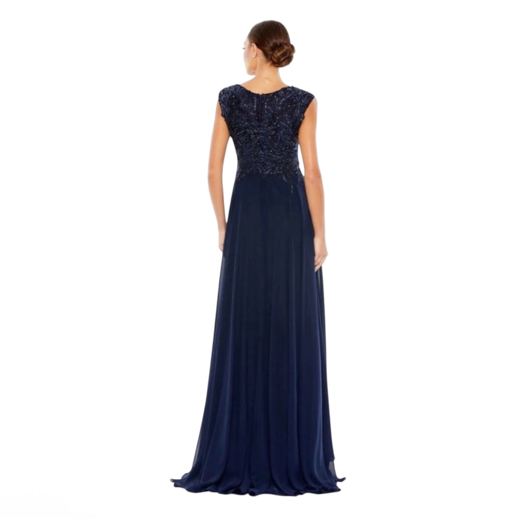 Mac Duggal 20264 Appliqued
Cap Sleeve Bodice Flowy Gown
Navy Sz 10