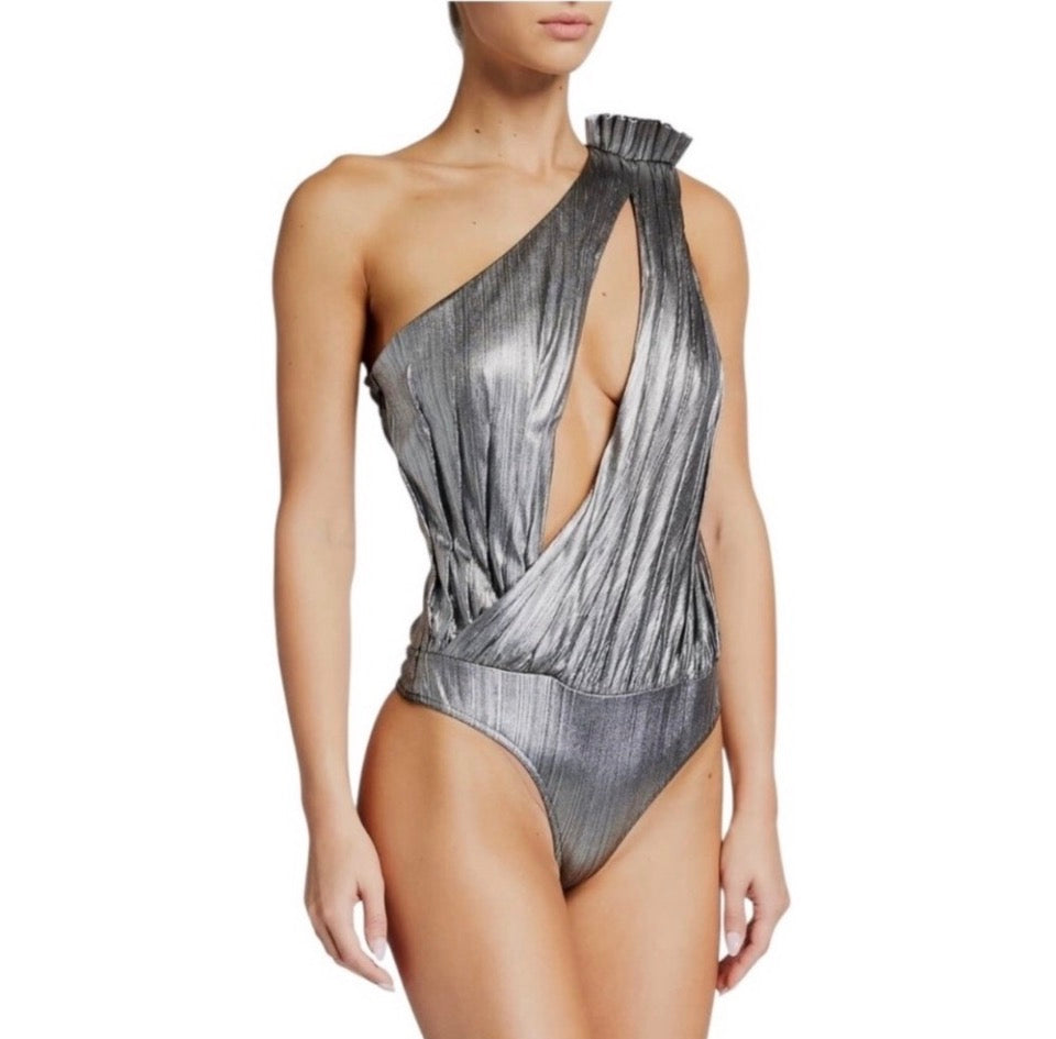 RETROFÉTE Cassie Lamé
One Shoulder Gunmental
Bodysuit / Top Small $395