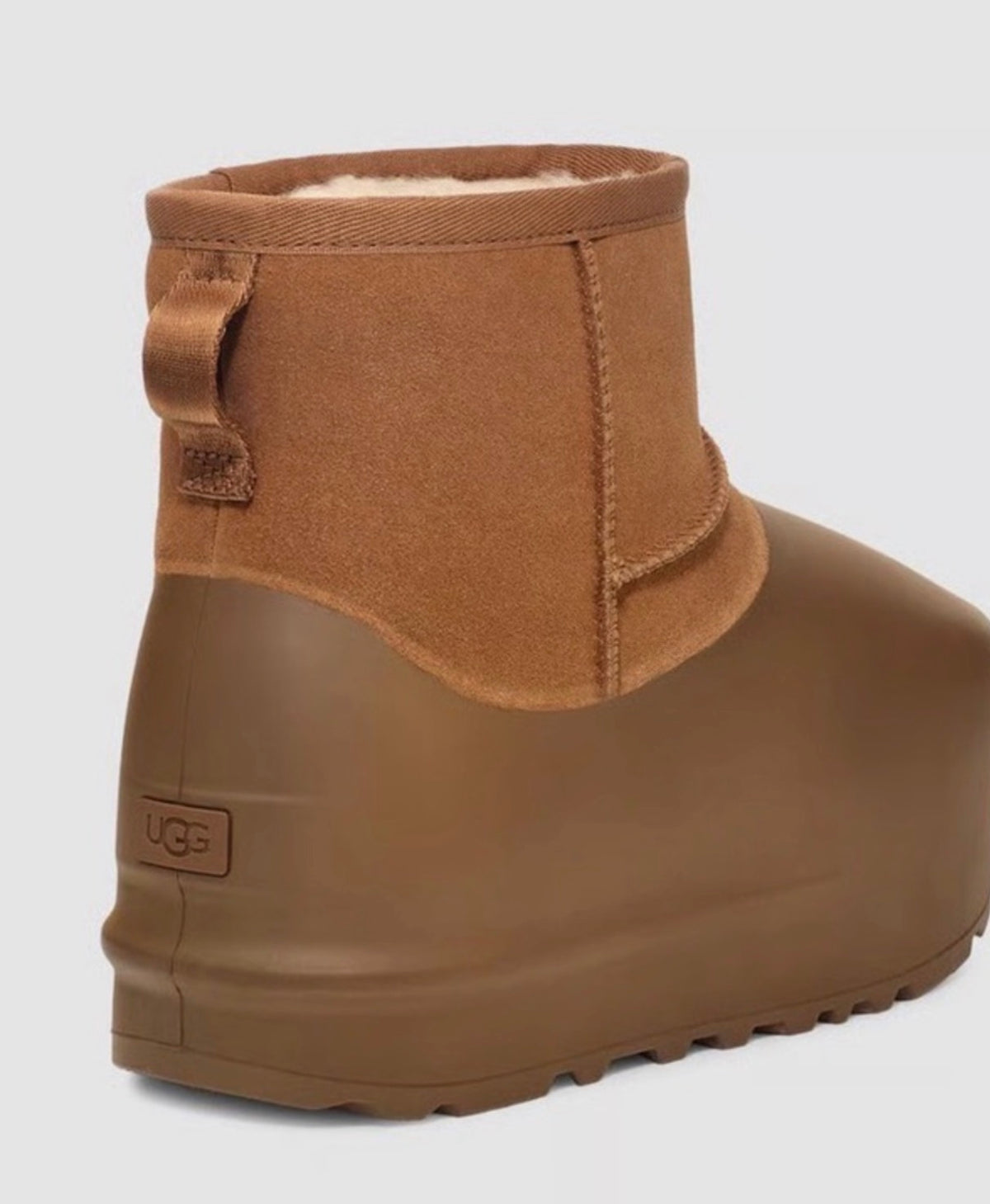 UGG Classic Mini Pumped Molded Boots - Chestnut -
Women's Size 8