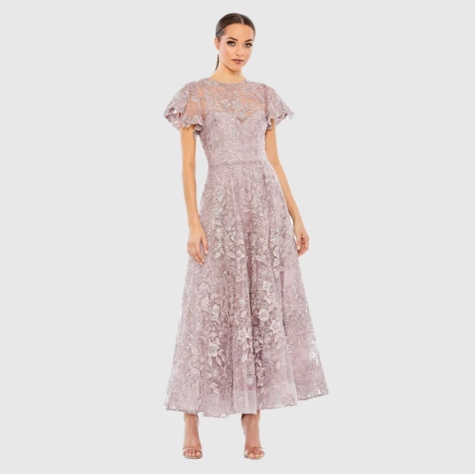 MAC DUGGAL #50665
Embroidered High Neck Cap Sleeve A Line Gown lavender sz 6 $698