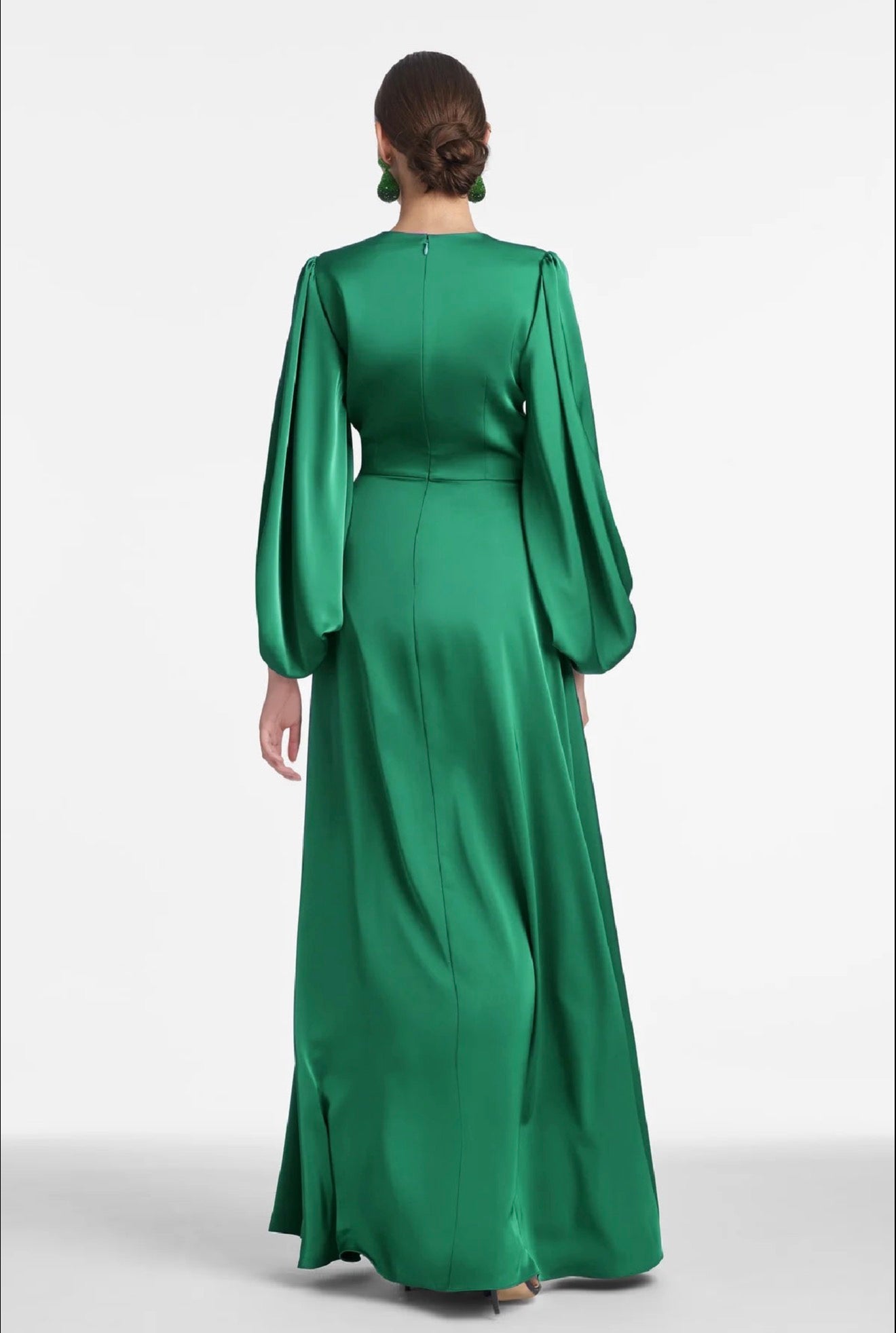 Sachin & Babi Jenny Emerald
Green Satin Crepe Gown Size 6
$795