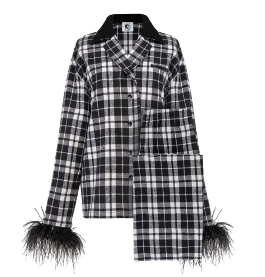 SLEEPER
Checked Flannel Pajama Set Black & White sz Small 
$420