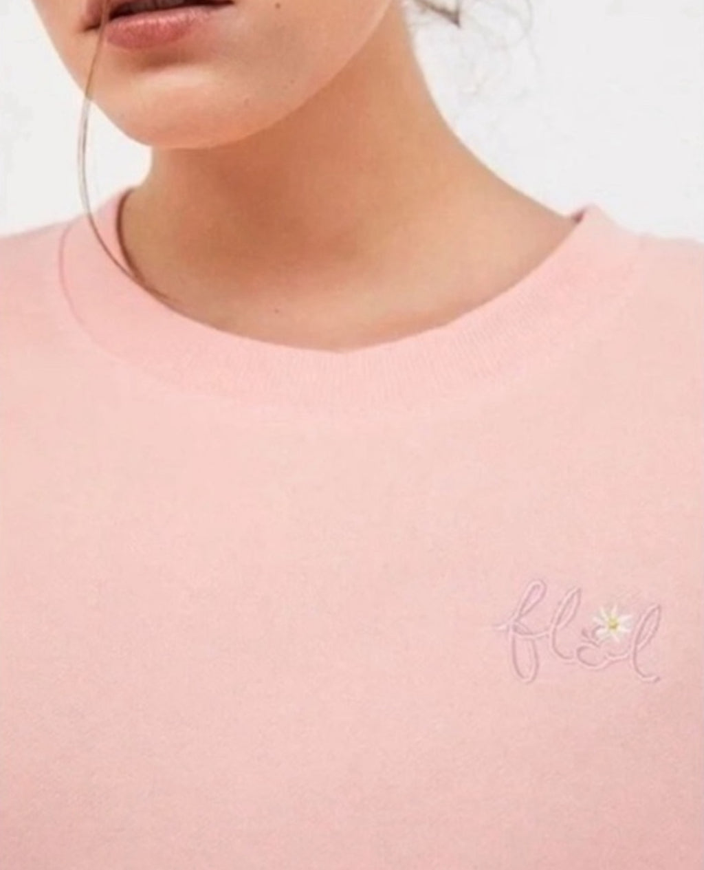 For Love & Lemons Alex Peach Pullover Embroidered Sweatshirt Sz
Medium $100