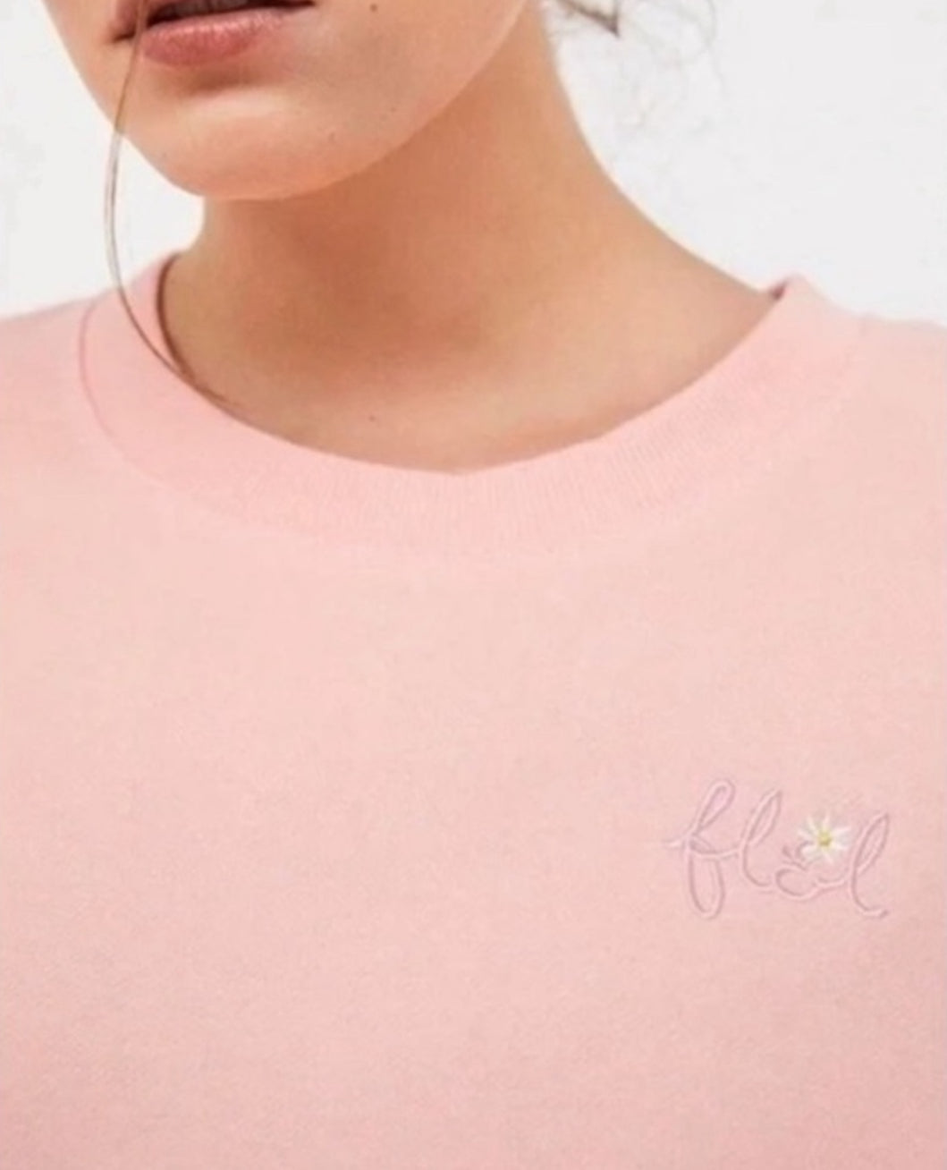 For Love & Lemons Alex Peach Pullover Embroidered Sweatshirt Sz
Medium $100