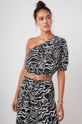 Rails Evy One Shoulder Contour
Lines Cropped Top XS $158