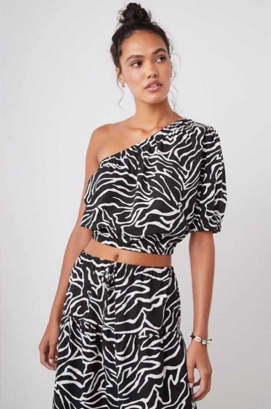 Rails Evy One Shoulder Contour
Lines Cropped Top XS $158