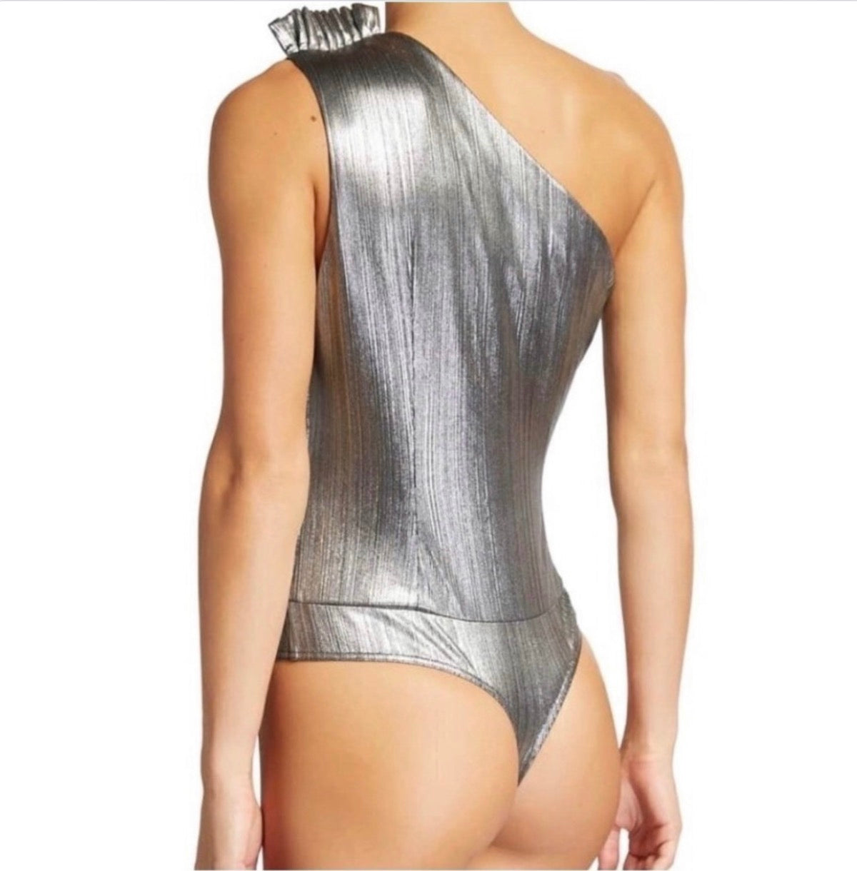 RETROFÉTE Cassie Lamé
One Shoulder Gunmental
Bodysuit / Top Small