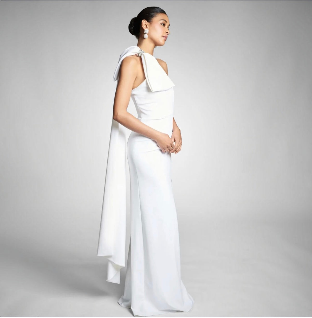 SACHIN & BABI
VALERIA SINGLE-SHOULDER GOWN in Ivory White Sz 8