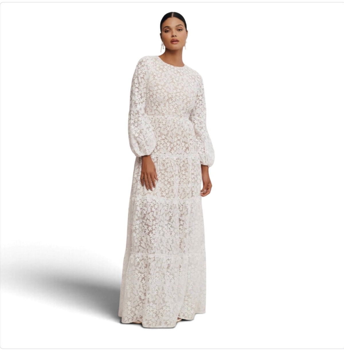 Dress the Population Lyra White Embroidered Tiered Maxi Gown
Puff Sleeve Medium