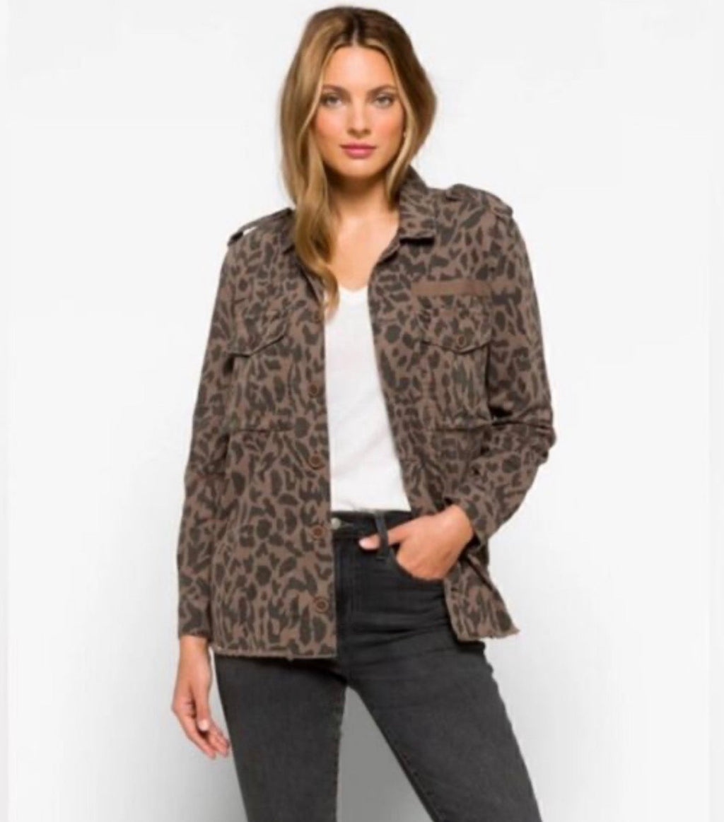Pistola Jagged Leopard Utility
Jacket Size Medium $168