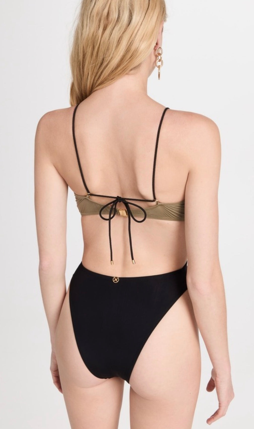 VIX Paula Harmony Solid GI
One Piece Swimsuit Olive Black Sz
Large $268