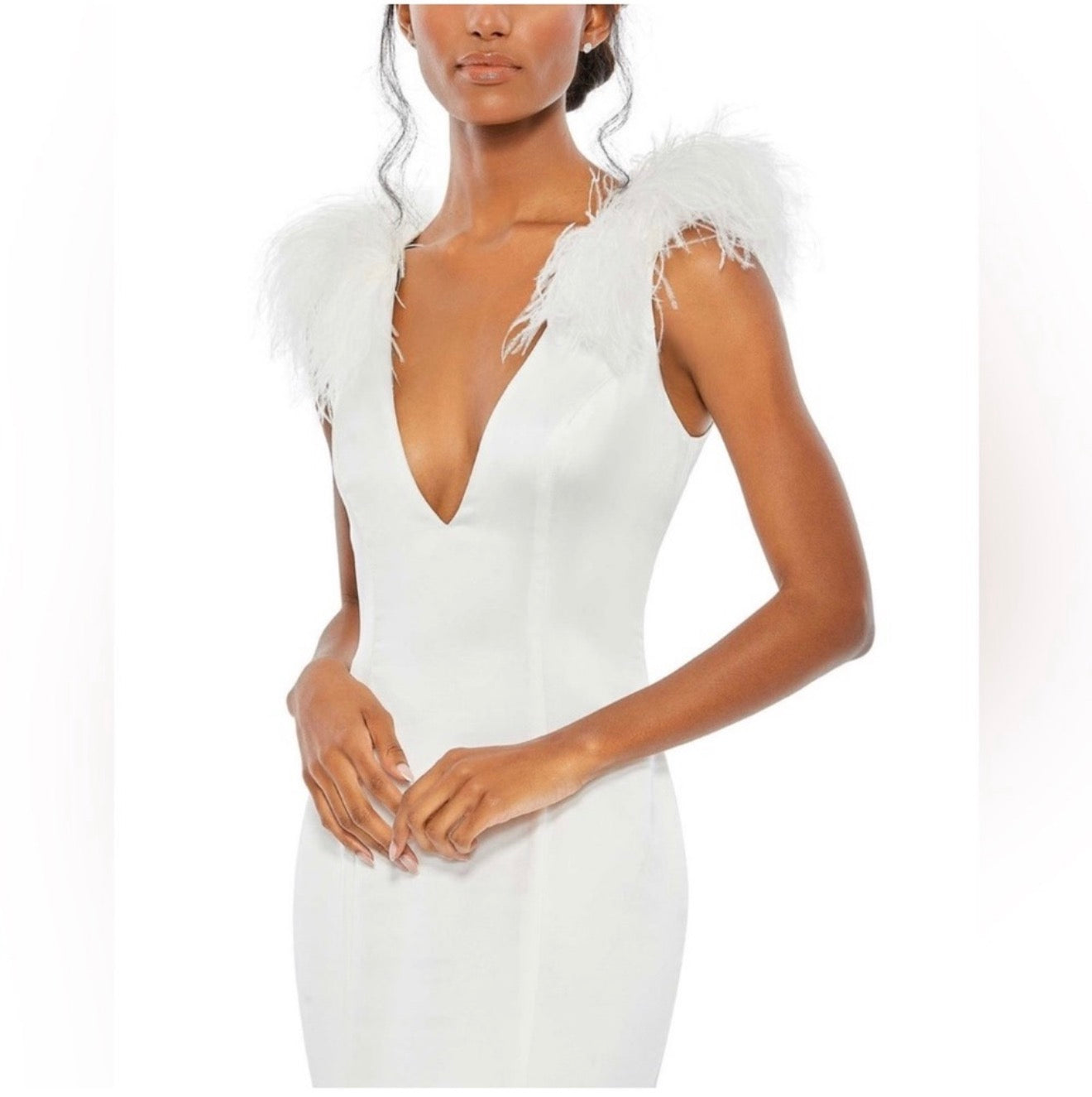 Mac Duggal #68137 Satin Feather Shoulder V-Neck Gown in White Sz 4 $798