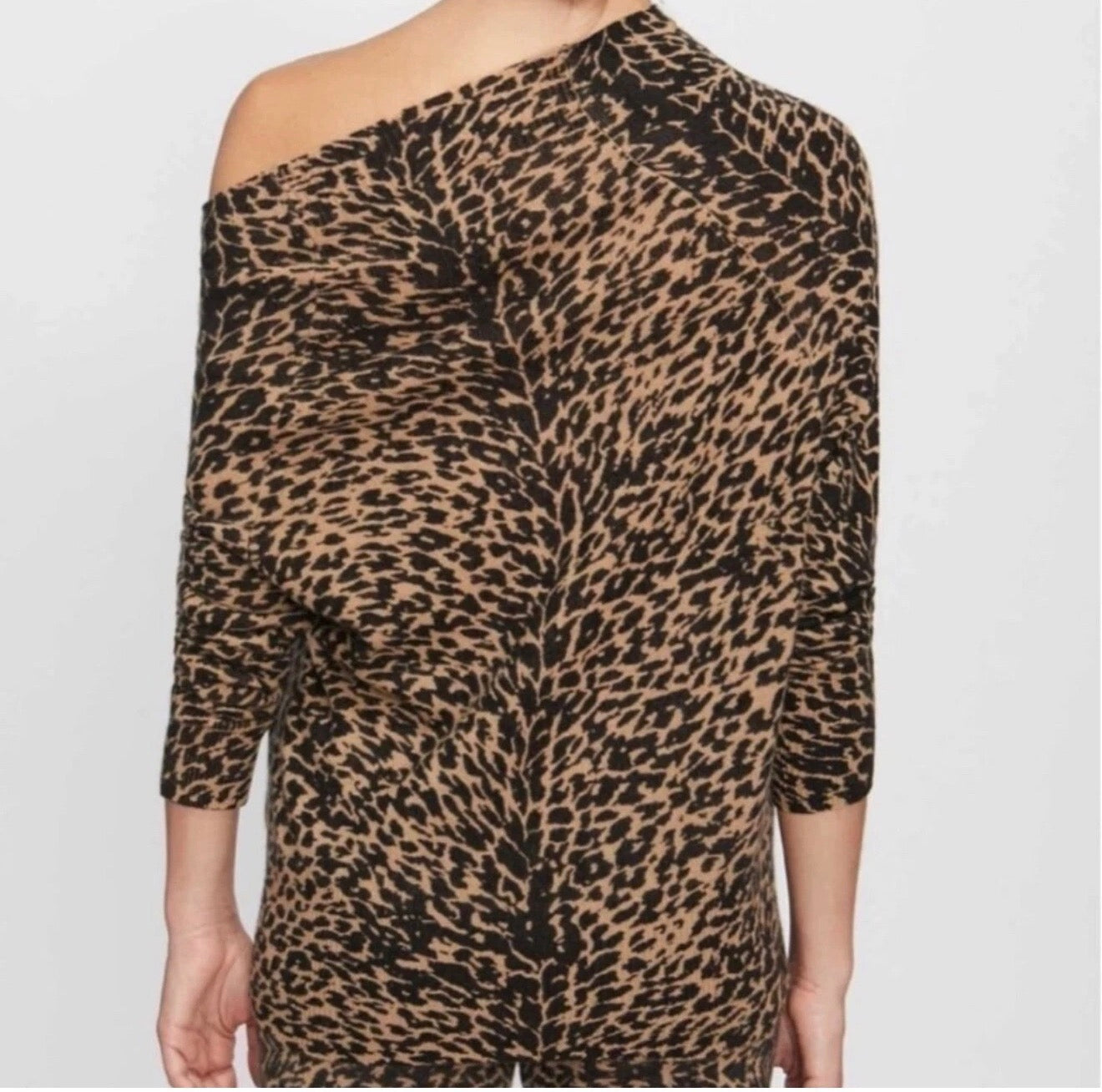 BROCHU WALKER Cashmere Off Shoulder Animal Print Sweater Sz XS
$498