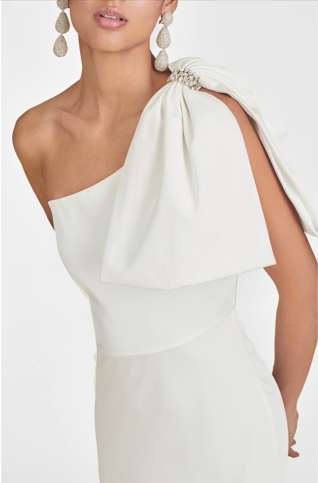 SACHIN & BABI
Valeria Single-Shoulder Gown Sz 8
$995