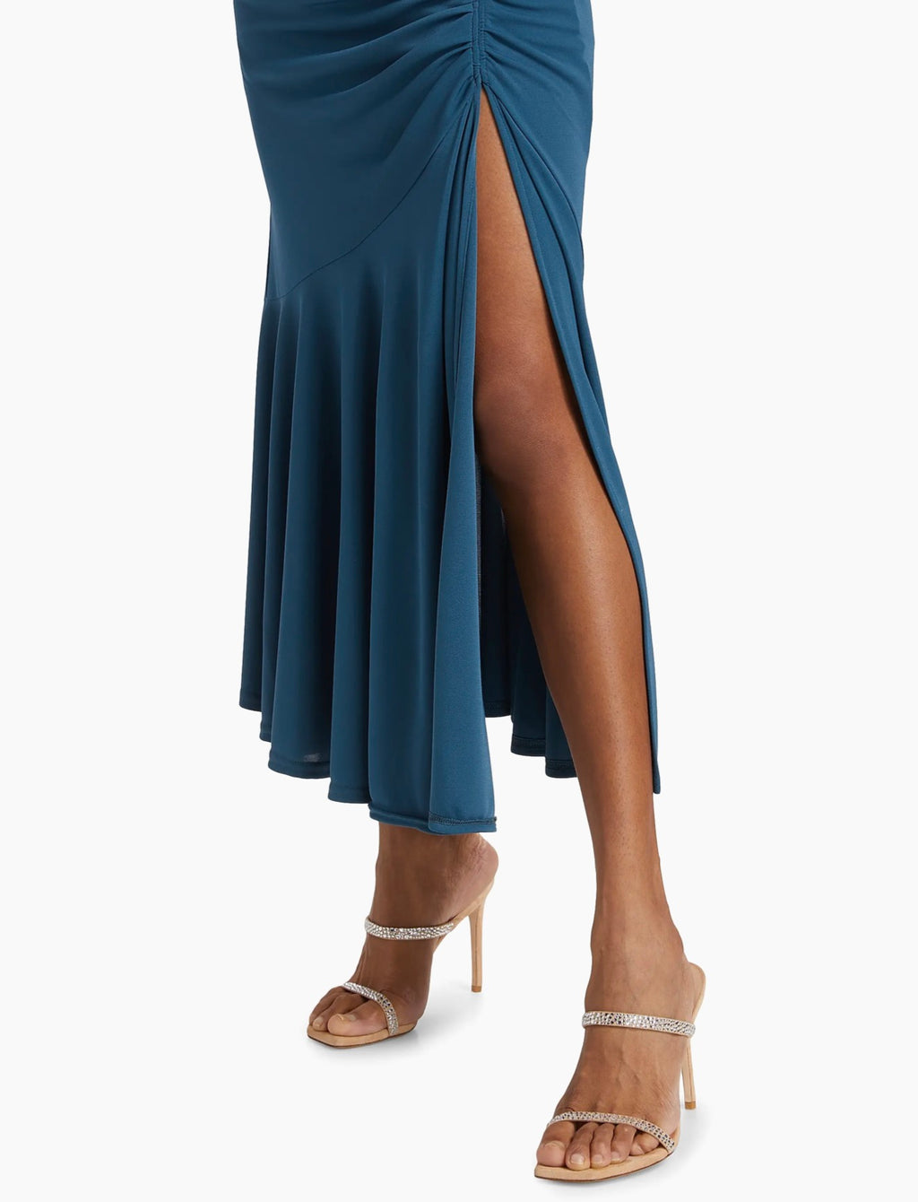 Cinq à Sept
Mika Surplice Ruched Midi Dress in  Midnight Rain sz 2 $395