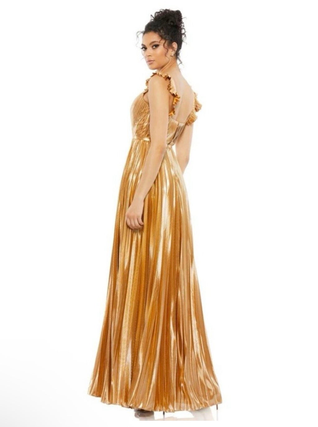 IEENA FOR MAC DUGGAL 26609
NWT
Pleated Ruffled Sleeveless Gown Sz 6 $498
