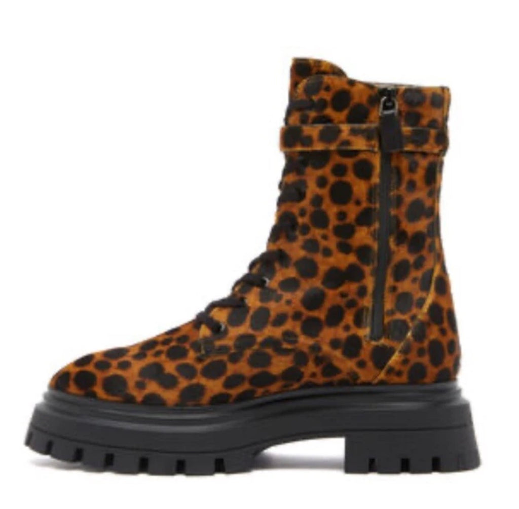 Stuart Weitzman Crystal Nova Bedford Leopard Calf Hair Combat Boots 7 

$895