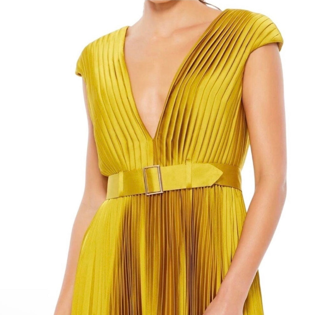 MAC DUGGAL Pleated Cap Sleeve Belted A-Line Dress
#26483 in Chartreuse