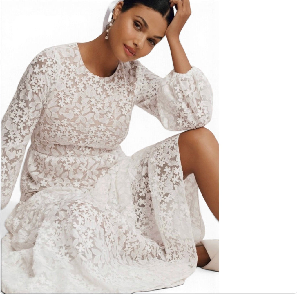 Dress the Population Lyra White Embroidered Tiered Maxi Gown
Puff Sleeve Medium