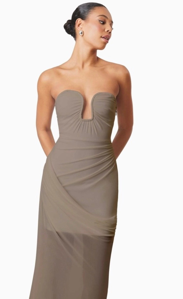 Elliatt Phoebe Strapless Midi Dress
Sz Small $275