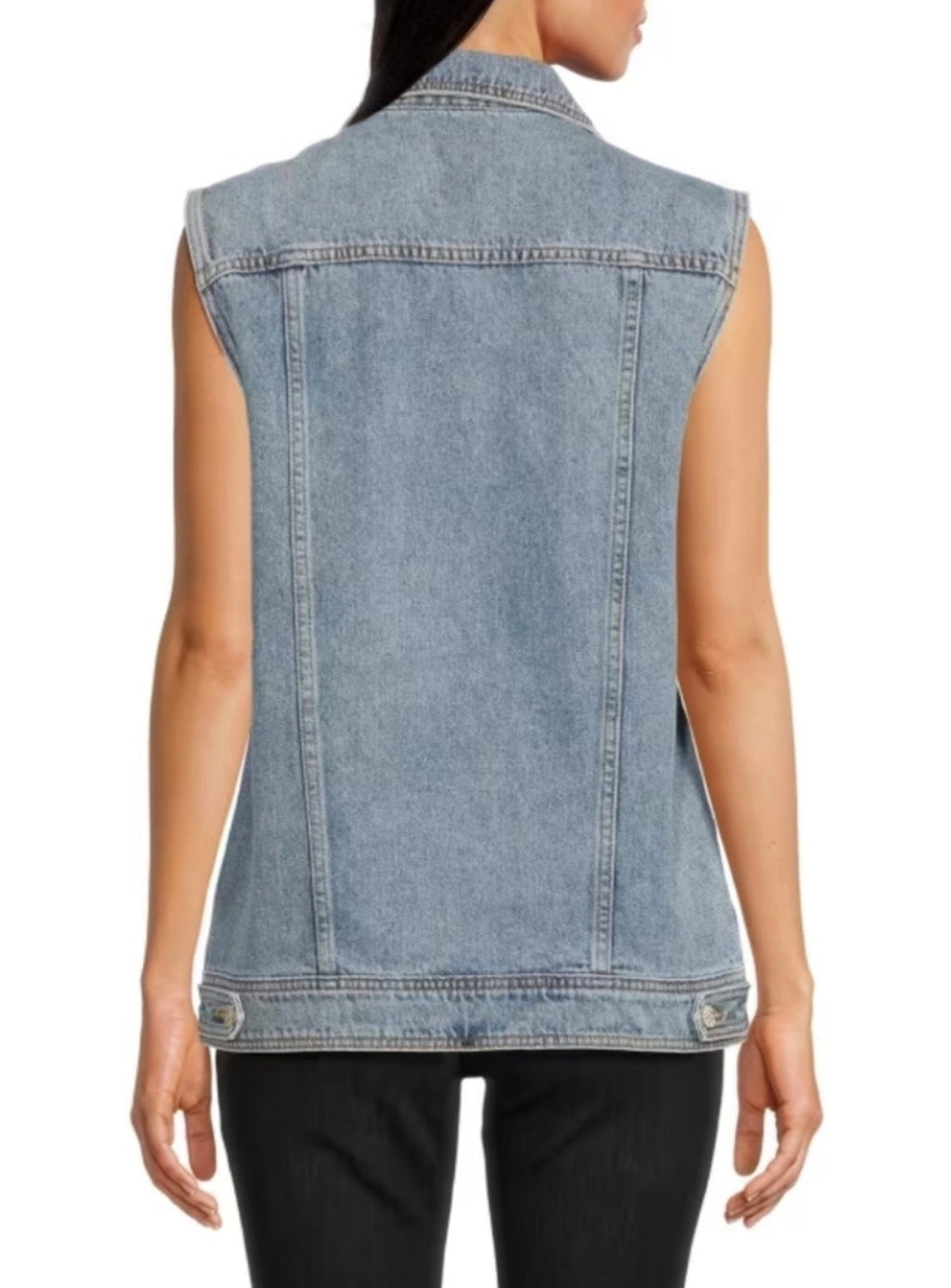 AMANDA UPRICHARD
RHINESTONE EMBELLISHED
BUTTON
GREYSON DENIM VEST Sz Small
$180
