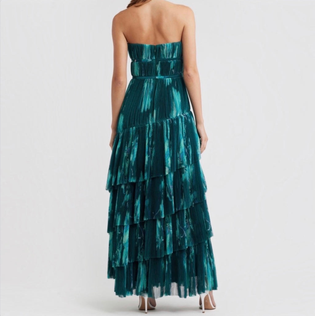 Hutch Lanza Strapless Tiered Tulle
Gown in Teal Bloom Size 2