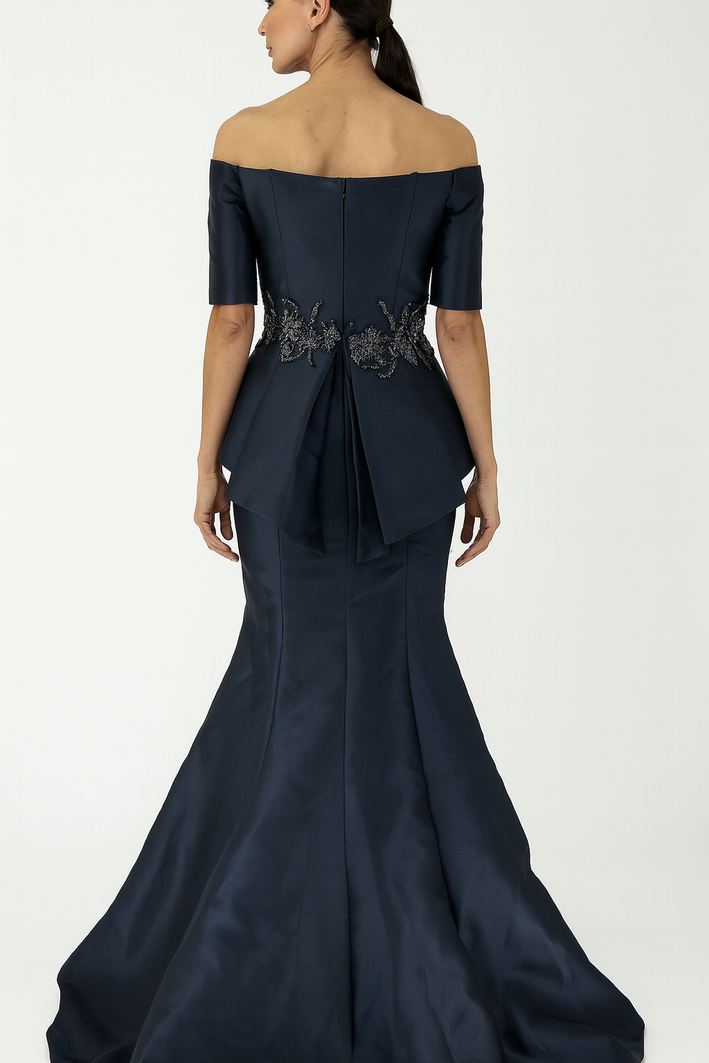 Park 108 Off-Shoulder
Embellished Peplum Mermaid
Gown M202 in Navy Size 4 $675