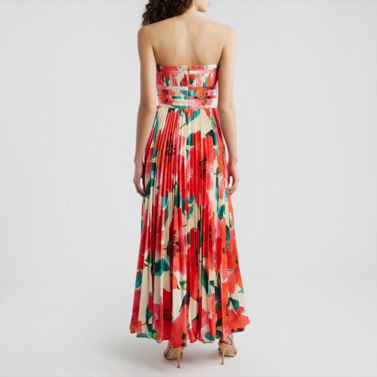 Hutch Sabina Floral Tiered
Plissé Gown Sz 2