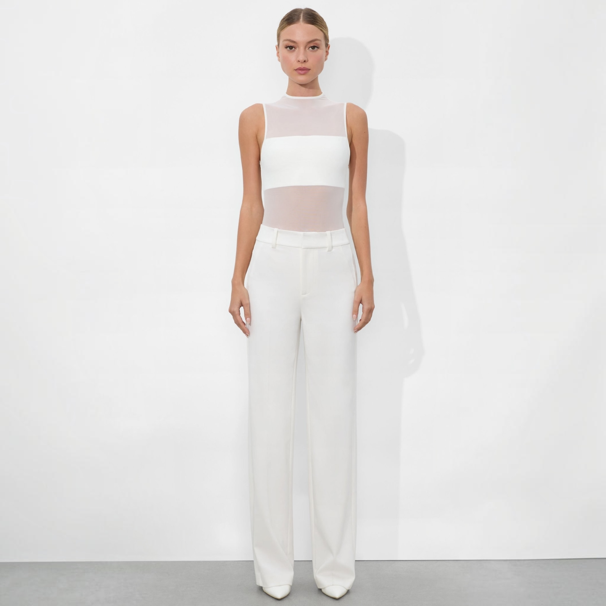 Alice + Olivia Alexander High-Rise Slim Straight Trouser – Off White – Size 4