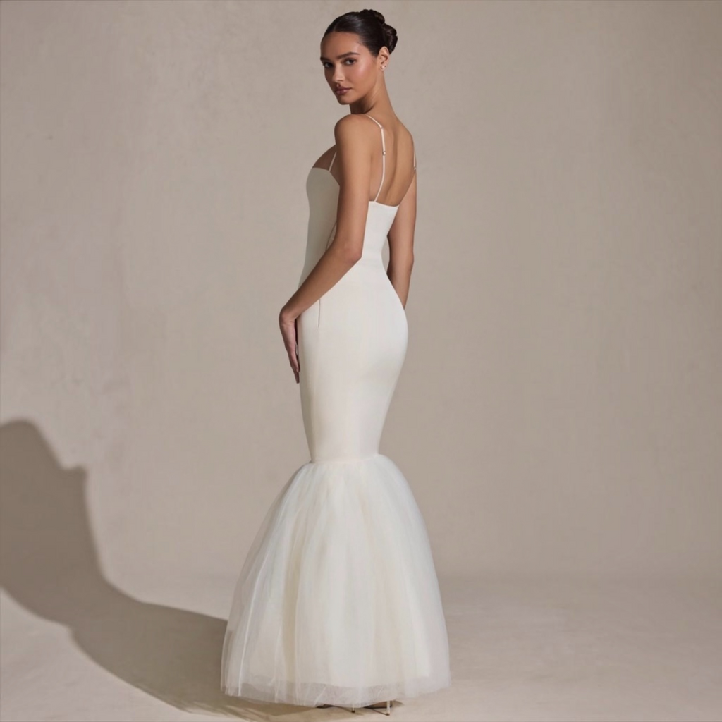 Oh Polly Adelpha Tulle Hem
Fishtail Gown Ivory US Size 6