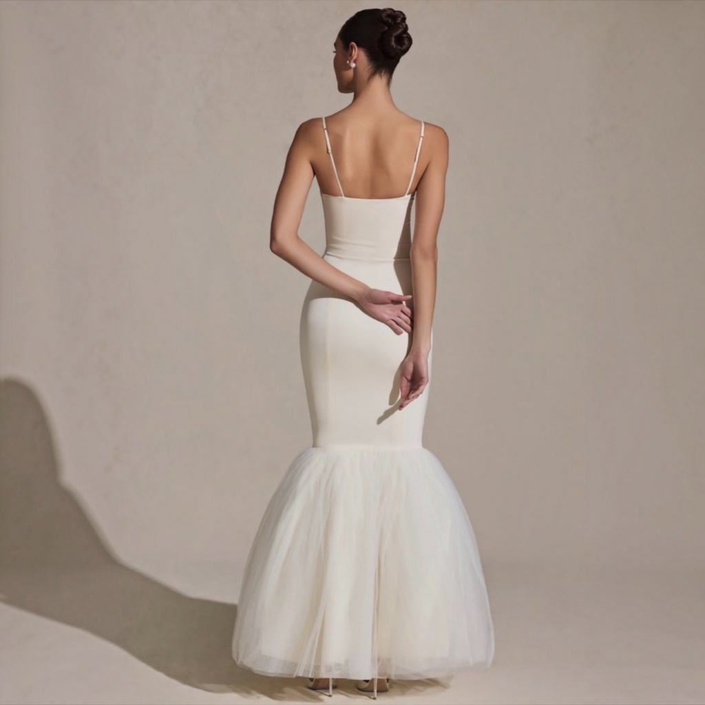 Oh Polly Adelpha Tulle Hem
Fishtail Gown Ivory US Size 6