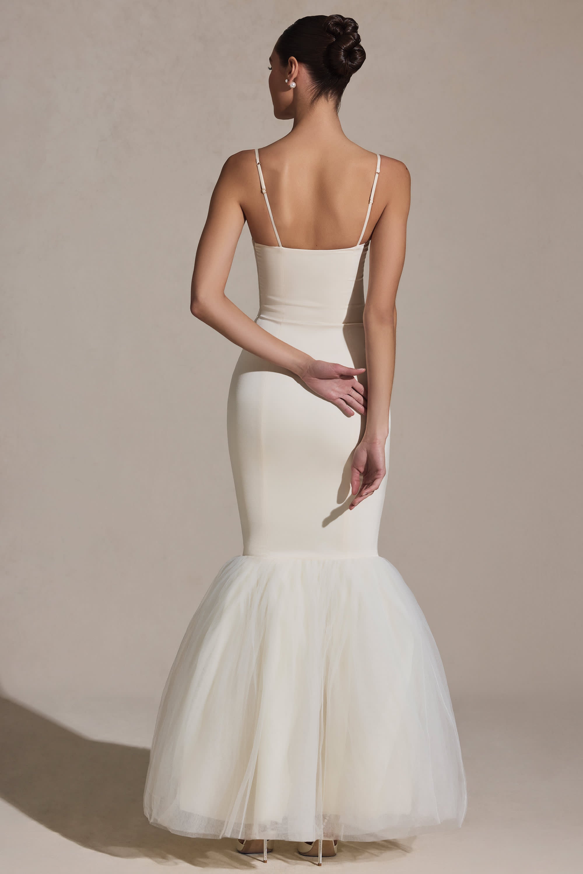 Oh Polly Adelpha Tulle Hem
Fishtail Gown Ivory Size 6