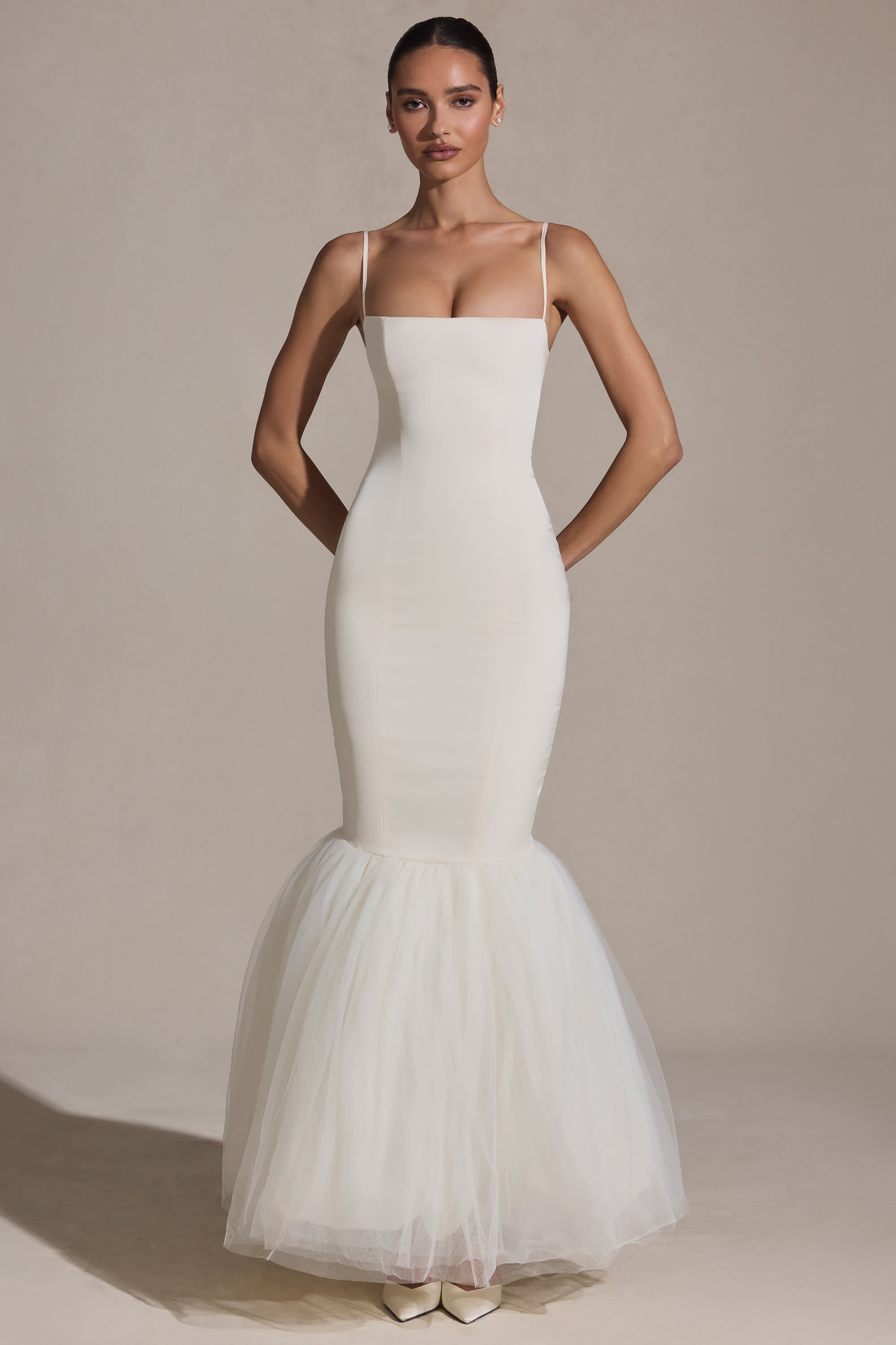 Oh Polly Adelpha Tulle Hem
Fishtail Gown Ivory Size 6