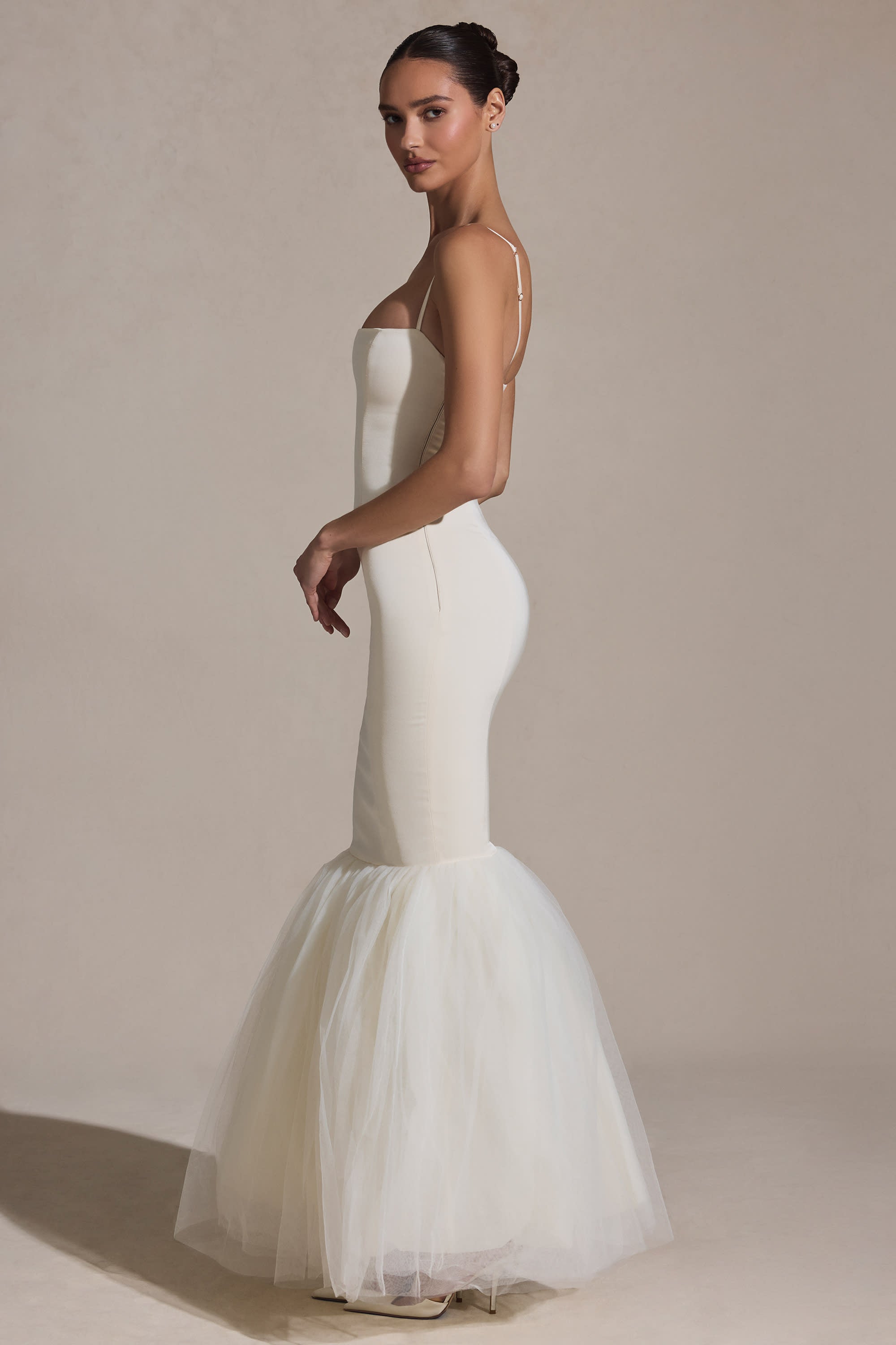 Oh Polly Adelpha Tulle Hem
Fishtail Gown Ivory Size 6