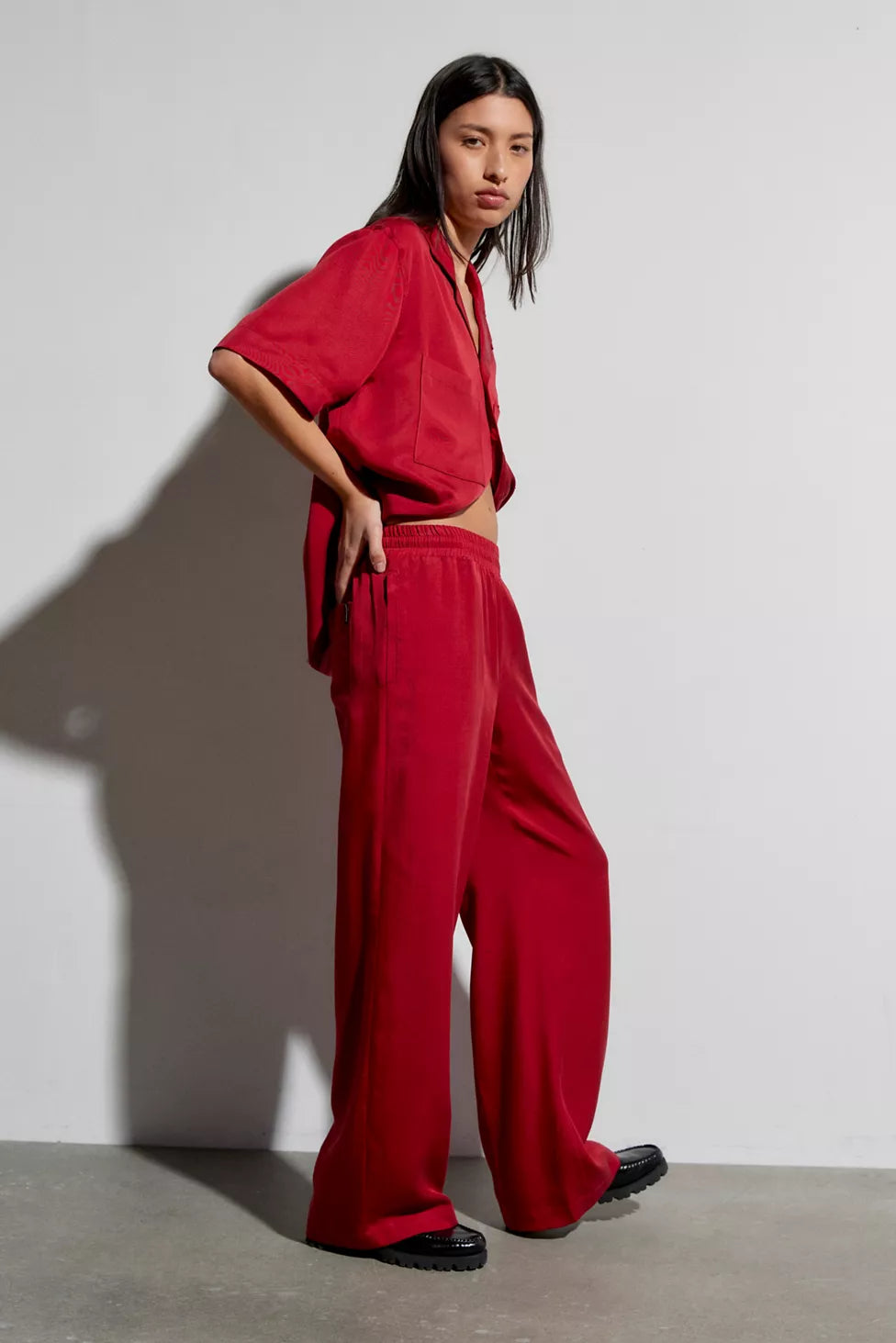 BOBBLEHAUS Signature Tencel Pull-On Pant in Red Sz Large $155