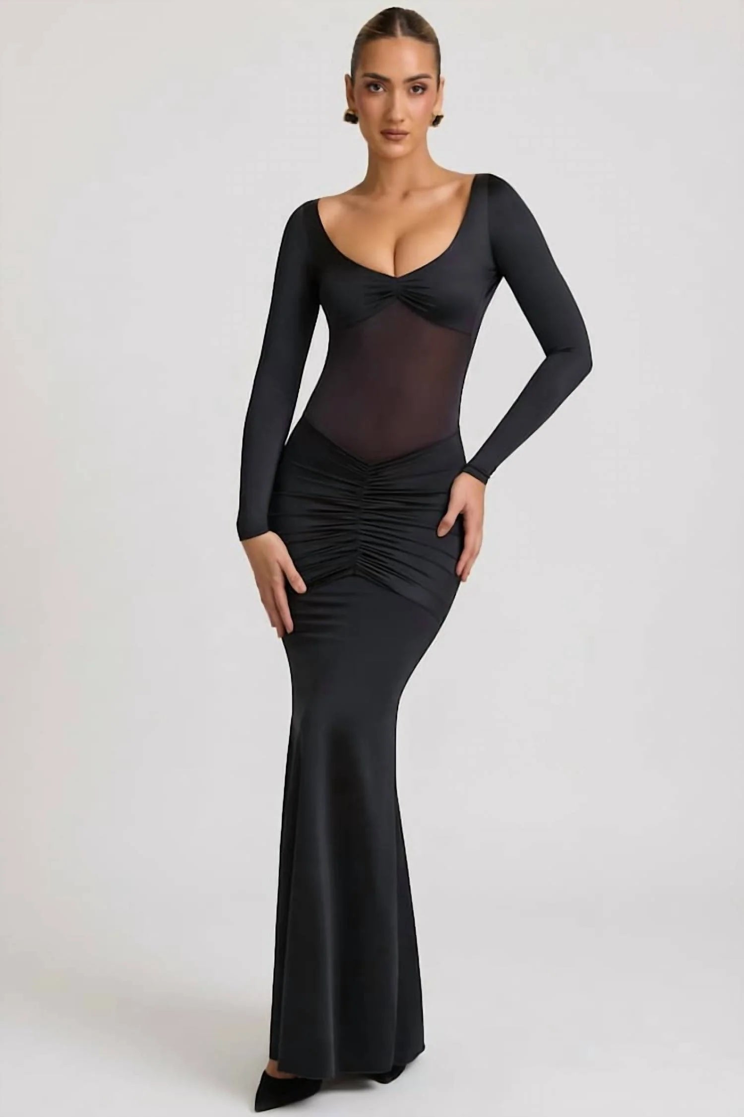 Oh Polly Alila Bow-Detail Ruched
Maxi Dress
NWT Size US 4 Black