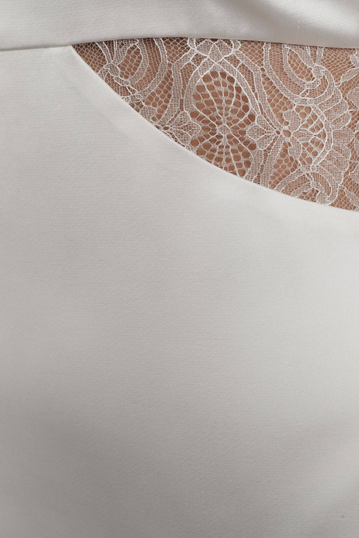 Sachin & Babi Jane Ivory Lace
Cutout Midi Dress BHLDN Bridal
Size 2 $295