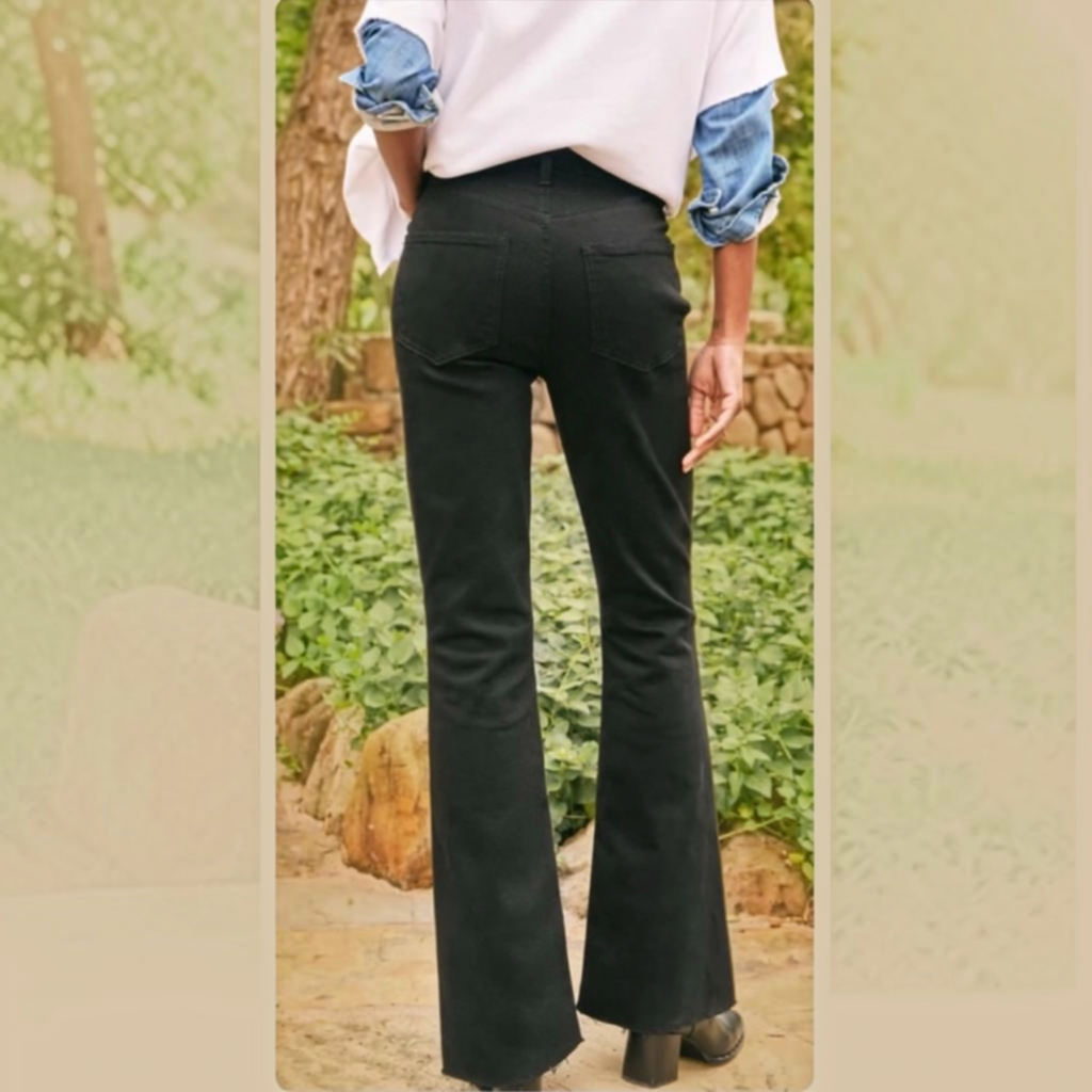 Frank & Eileen Flannigan Flare Jean in Black size 24