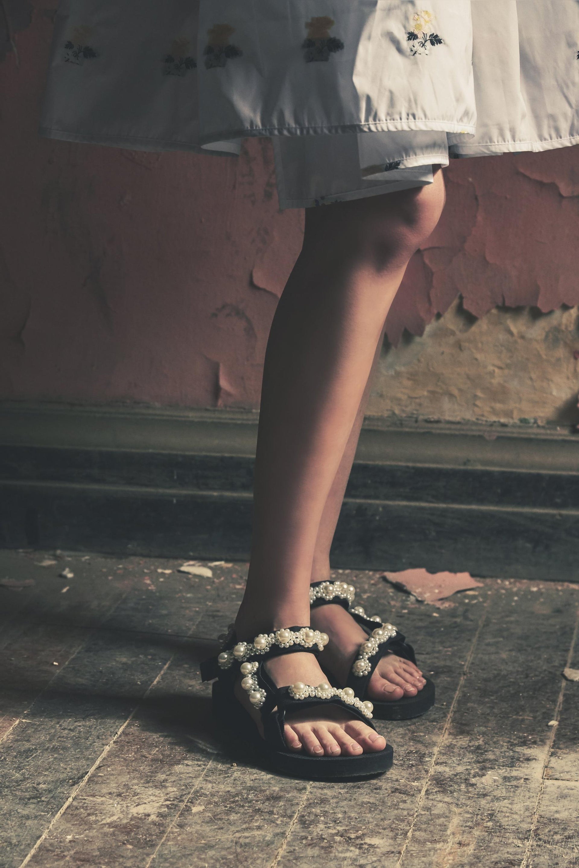 Arizona Love Trekky pearls Sandal Sz 42 $229